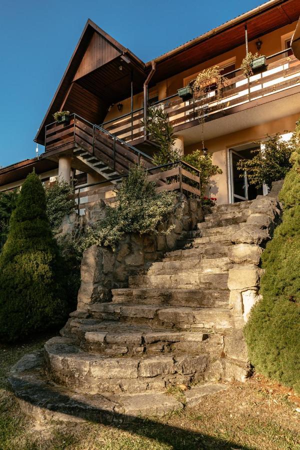 Wypoczynek U Piotra Susiec Exterior foto