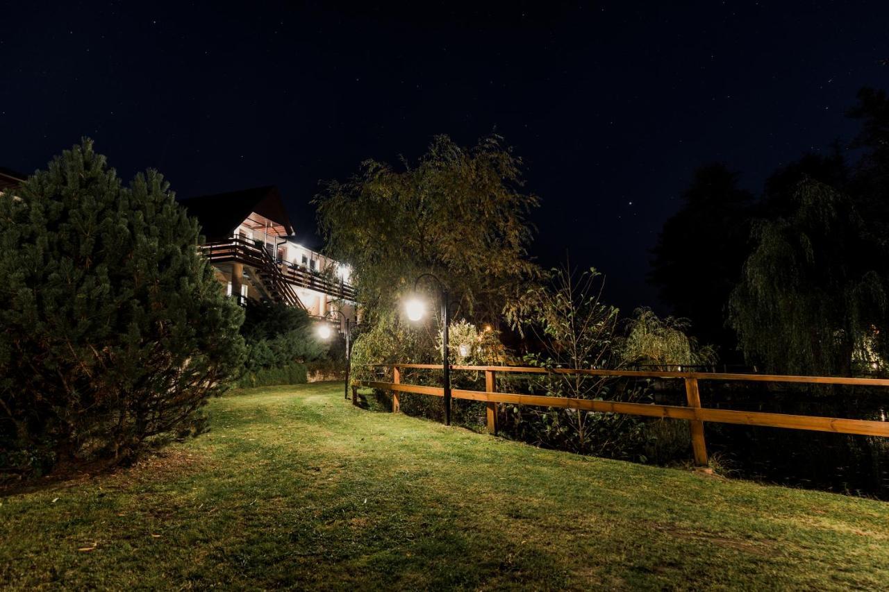 Wypoczynek U Piotra Susiec Exterior foto
